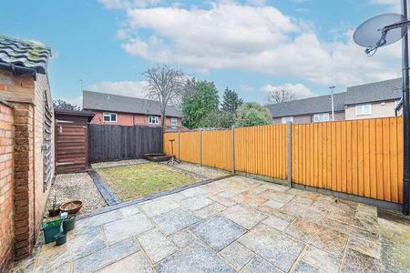 St James Road, Finchampstead, RG40 - Photo 5