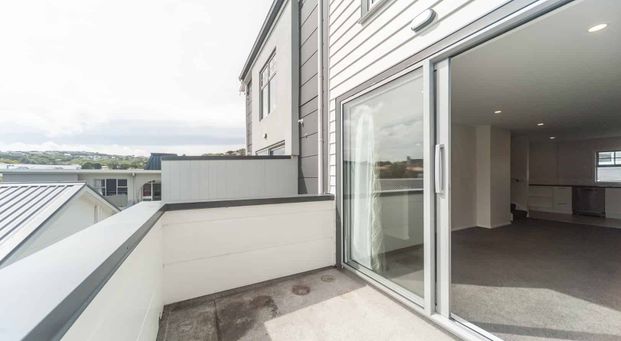 Executive Townhouse - Photo 1