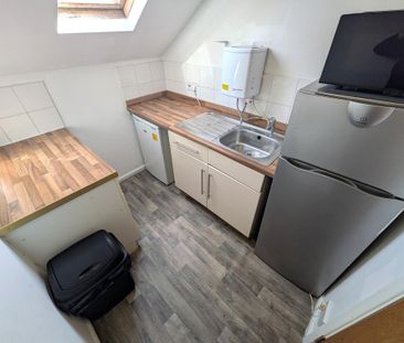 1 bedroom in a house share to rent - Photo 6