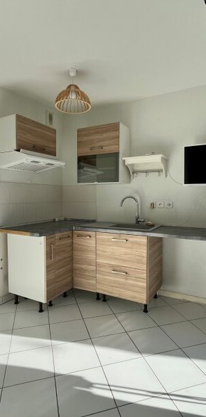 Location Appartement 1 pièce 21m² ST ANDRE DE CUBZAC 33240 - Photo 1