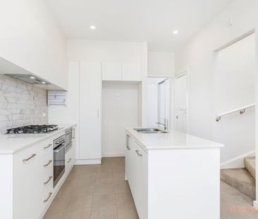 56/45 Athllon Drive, Greenway ACT 2900 - Townhouse For Rent | Domain - Photo 4