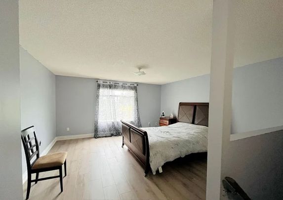 For Lease - 1050 Bristol Road Unit# 14, Mississauga, Ontario - Photo 1