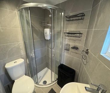 Studio to rent - Photo 6