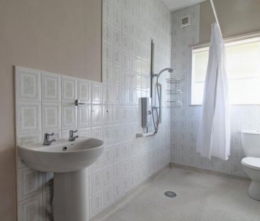 2 bedroom terraced house to rent - Photo 6