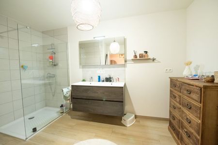 Prachtig gelijkvloers appartement TE HUUR vlakbij park Baron Casier. - Photo 2