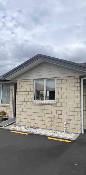 2 Bedrooms in Dinsdale - Photo 2