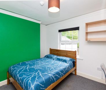 6 bedroom terraced house to rent - Photo 4