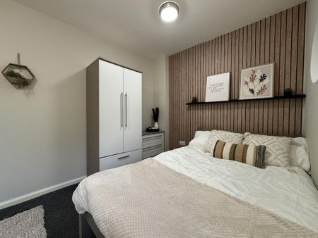 5 bedroom flat to rent - Photo 5