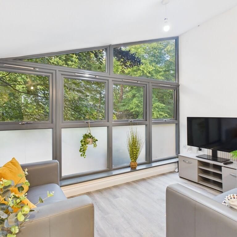 4 bedroom terraced house to rent - Photo 1