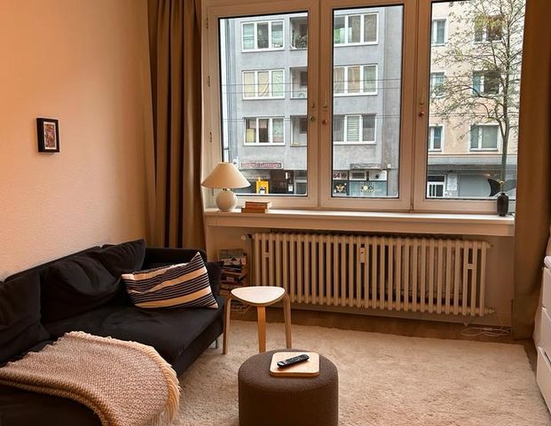 Möblierte 2 Zimmer Wohnung in zentraler Lage Düsseldorf! - Photo 1