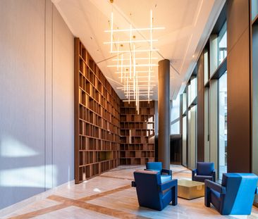 Hochwertige 2-Zimmer-Wohnung mit Loggia in Bestlage direkt am Alexa... - Foto 1