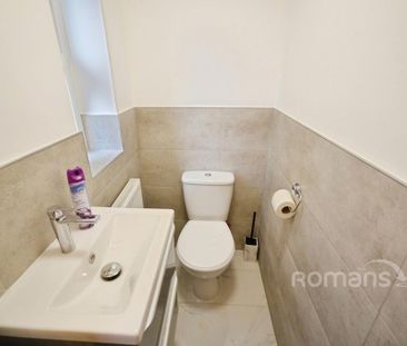 3 bedroom detached house to rent - Photo 5