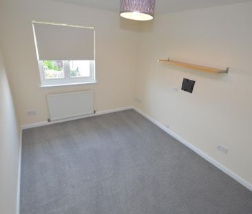 4 bedroom detached house to rent - Photo 6