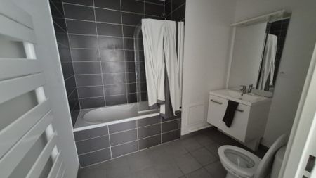 Location Appartement 3 pièces 58m² LILLE 59000 - Photo 5