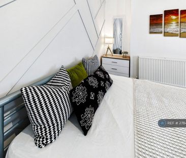 1 bedroom in a house share to rent - Photo 4