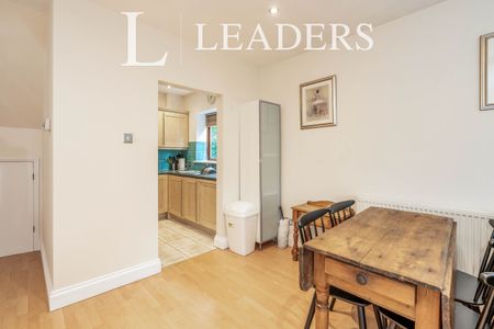 2 bedroom house to rent Mews Cottage, Bridgefoot Path, Emsworth, PO10 - Photo 3