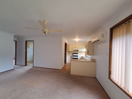 17A Warraderry Street, Grenfell, NSW 2810 - Photo 3