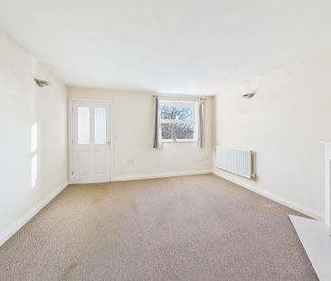 2 bedroom end of terrace house to rent - Photo 3