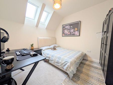 4 bedroom property to rent - Photo 4