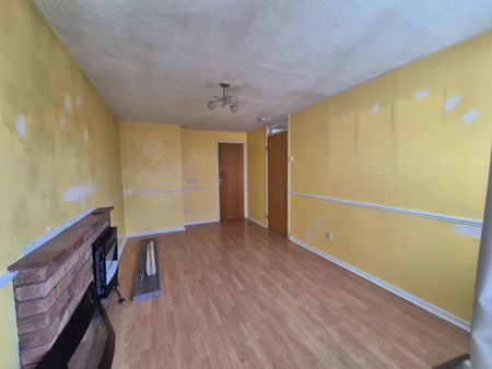 1 bedroom ground floor flat to rent - Photo 2