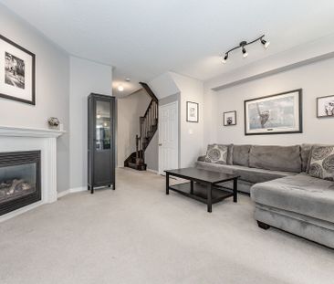 For Lease - 2041 Fiddlers Way, Oakville, Ontario - Photo 2