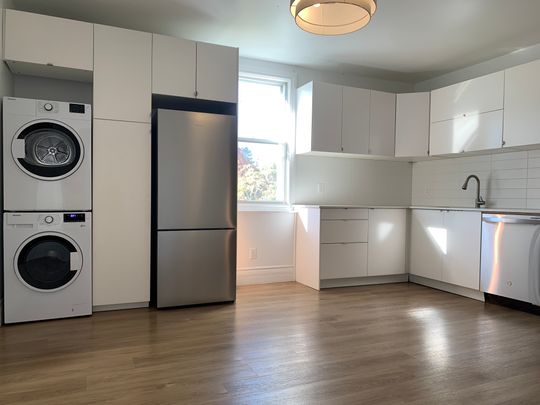 Beau 4 ½ à Saint-Jérôme – 5 Électros Inclus, 2 Stationnement Déneigé - Dispo Maintenant - Photo 1