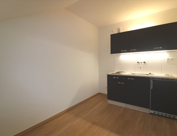 Charmantes 1-Zimmer-Mansarden-Apartment – Gepflegt, renoviert und ideal geschnitten! - Photo 1