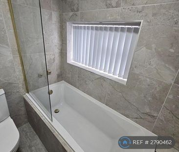 3 bedroom terraced house to rent - Photo 6