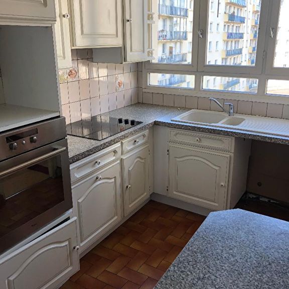 Location Appartement 5 pièces 97m² - Photo 1