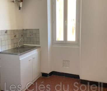 Location studio t1 studio 27 m² Toulon - Photo 1