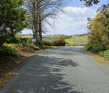 4BR Maunu Retreat with gorgeous views - Photo 5