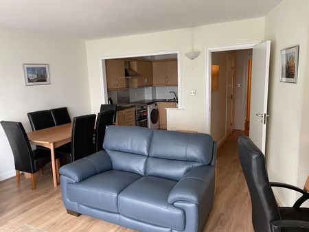 2 Bed Flat, Cascades Tower, E14 - Photo 3