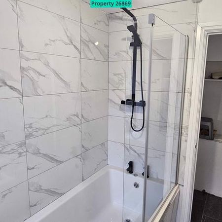 3 bedroom terraced house to rent - Photo 3