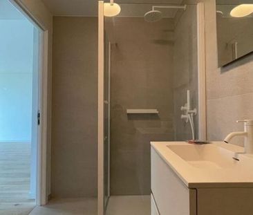 Appartement te huur in Antwerpen voor € 925 met 1 slaapkamer - Photo 2