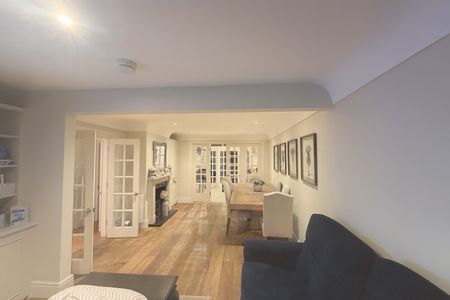 4 Bed Semi-Detached House, Barnes, SW13 - Photo 2