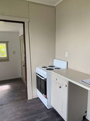 4 Bedroom House - undergoing refresh (old photos) - Photo 1