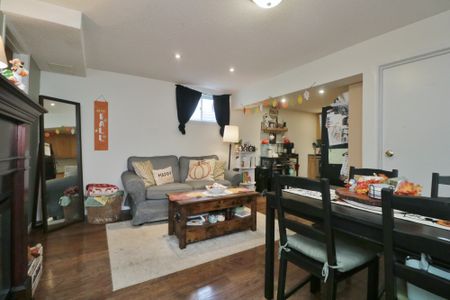 6411 Viseneau Dr - Photo 5