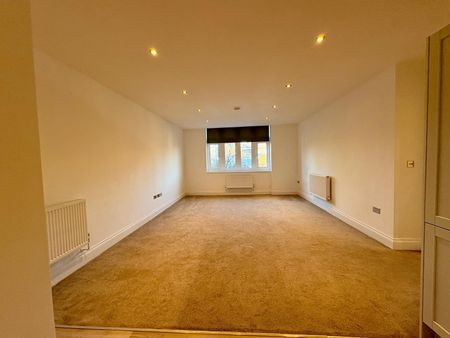 Middleton House - Photo 2