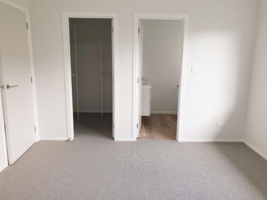 Oliphant Place, Raureka - Photo 1