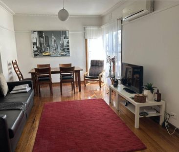 Available Now! Furnished 3 Bedroom House - Clean & tidy - Photo 3
