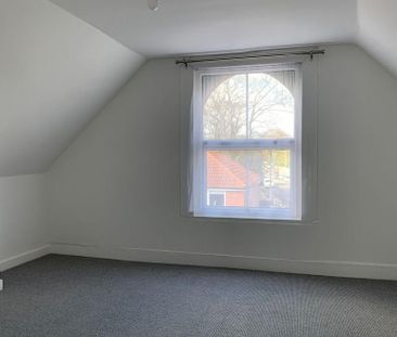 3 bedroom semi-detached house to rent - Photo 6