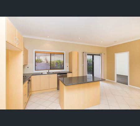 7 Jamieson Street, Gateshead, NSW 2290 - Photo 2