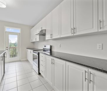 For Lease - 919 Green Street, Innisfil, Ontario - Photo 6