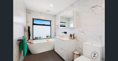 Modern 3-Bedroom Townhouse in the Heart of Chadstone 3/7 Atkinson Street, Chadstone VIC - Photo 3