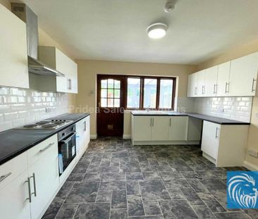 2 bedroom semi-detached house to rent - Photo 5