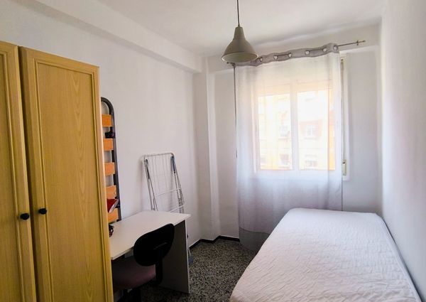 Spacious 3-bedroom apartment for rent in Málaga