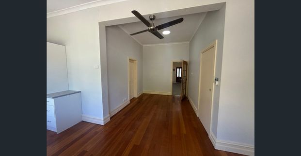 LARGE FAMILY HOME - Photo 1