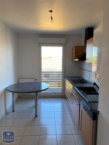 Appartement à louer 4 pièces 78.4m² - Photo 3