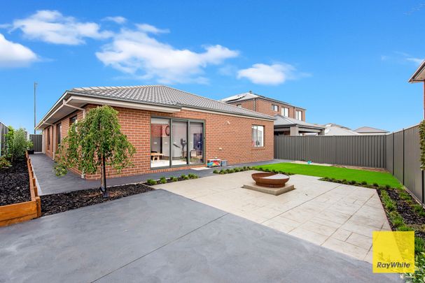 Luxurious Family Home - Photo 1