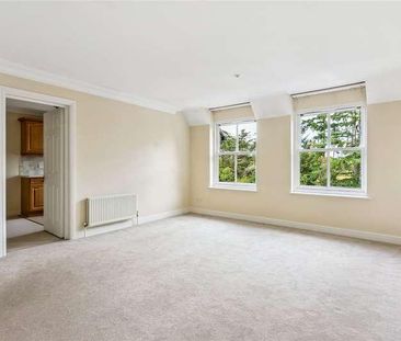 West Drive, Sonning, Berkshire, RG4 - Photo 2